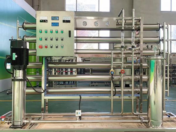 3噸全不銹鋼反滲透設備主機